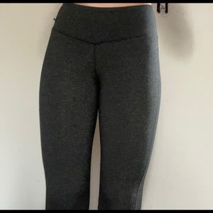 TNA / Aritzia leggings